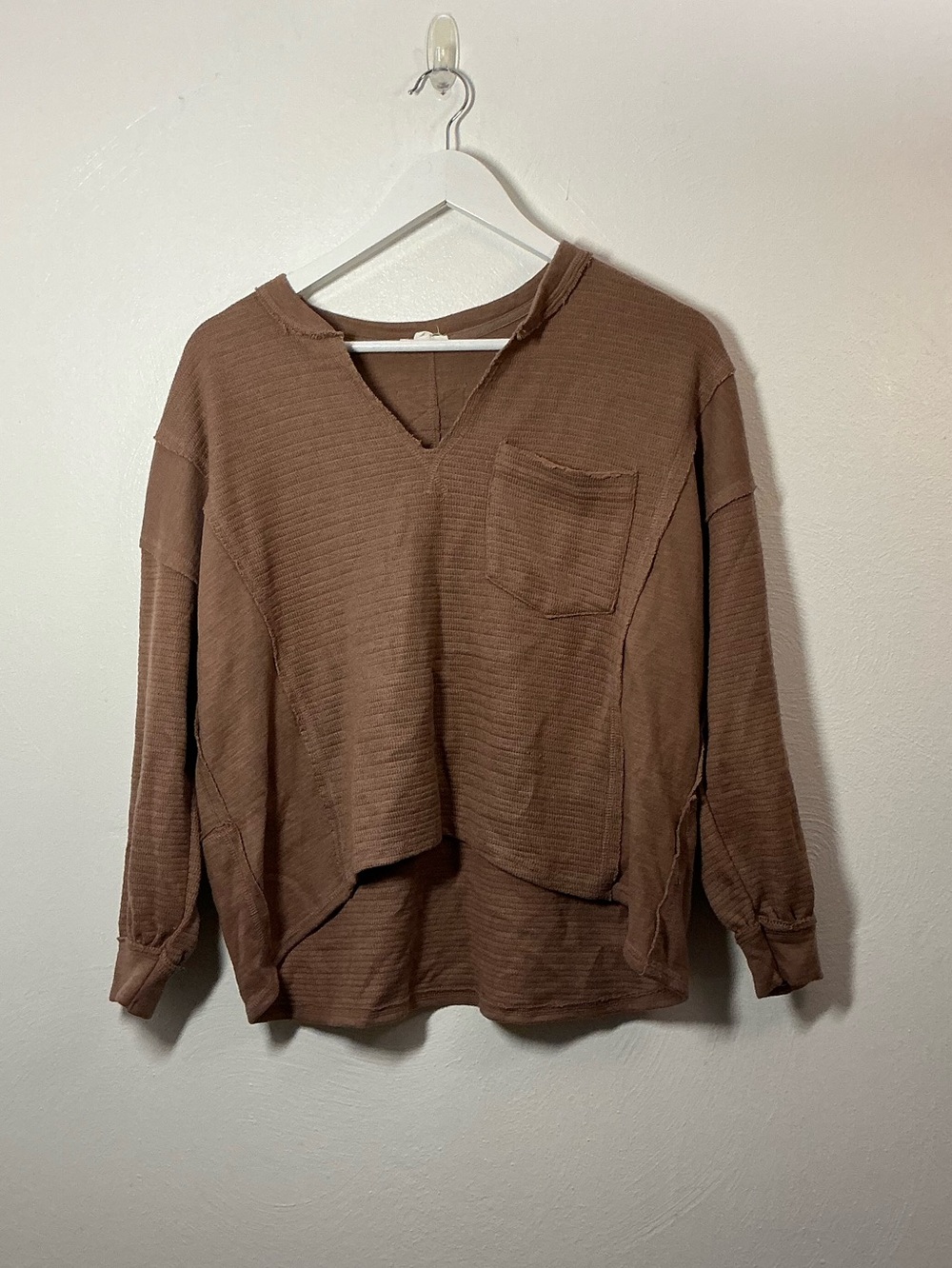 Blu Pepper Relaxed V-Neck Pocket Long Sleeve Top Size Small